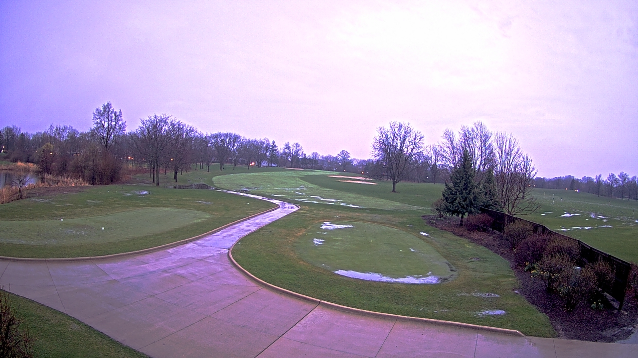 Thumbnail for current weather camera view from Village Links of Glen Ellyn in Glen Ellyn, Illinois