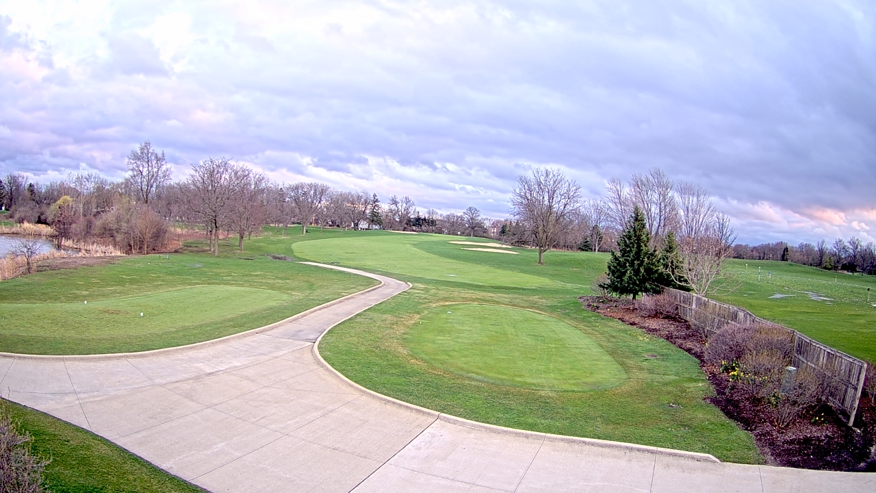 Thumbnail for current weather camera view from Village Links of Glen Ellyn in Glen Ellyn, Illinois