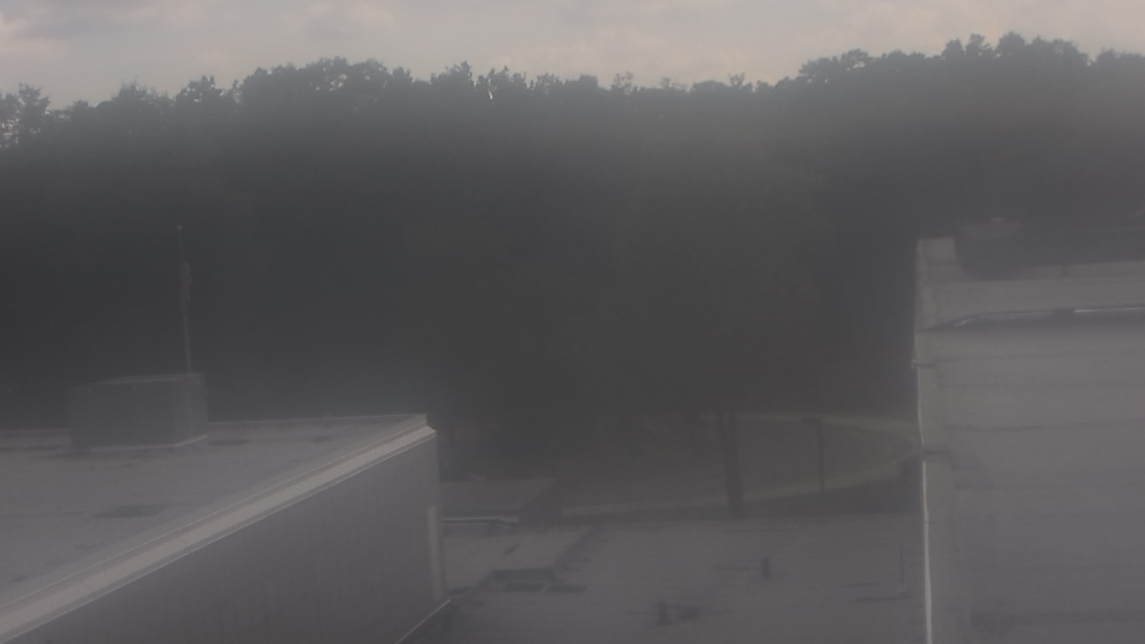 Thumbnail for current weather camera view from Dag Hammarskjold MS in Wallingford, Connecticut