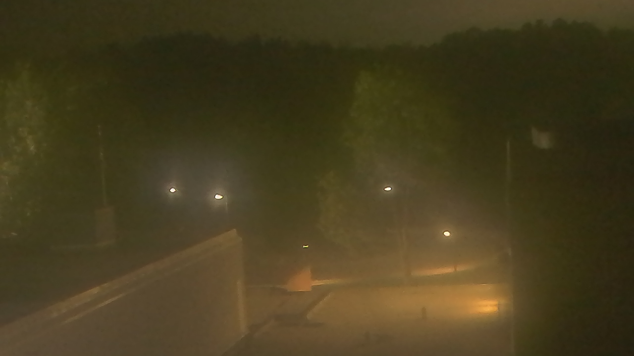 Thumbnail for current weather camera view from Dag Hammarskjold MS in Wallingford, Connecticut
