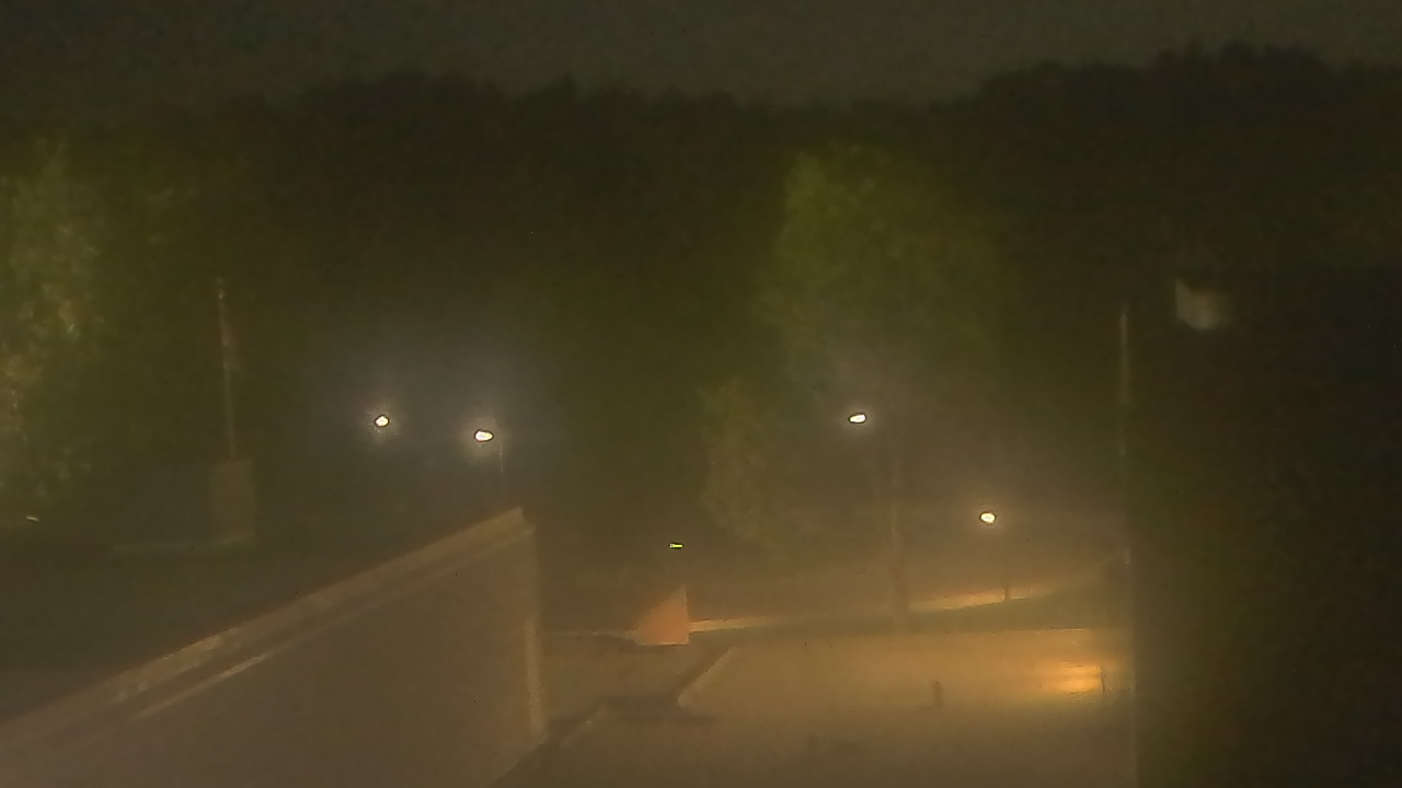 Thumbnail for current weather camera view from Dag Hammarskjold MS in Wallingford, Connecticut