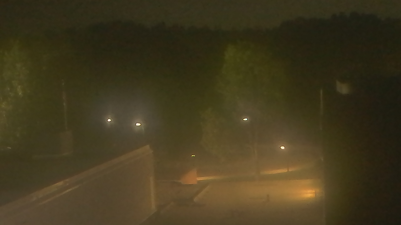 Thumbnail for current weather camera view from Dag Hammarskjold MS in Wallingford, Connecticut
