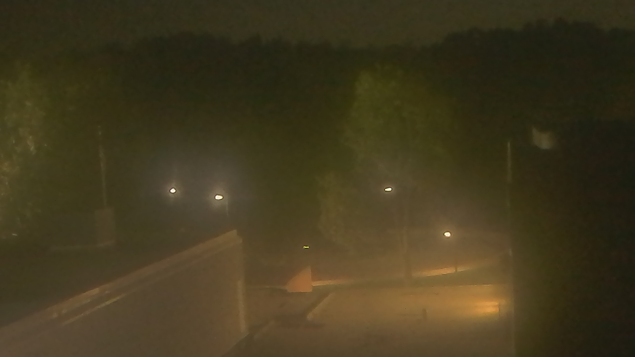Thumbnail for current weather camera view from Dag Hammarskjold MS in Wallingford, Connecticut
