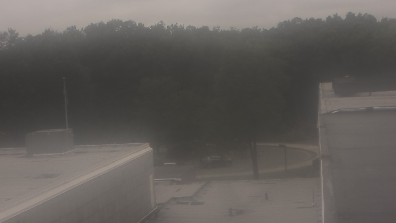 Thumbnail for current weather camera view from Dag Hammarskjold MS in Wallingford, Connecticut