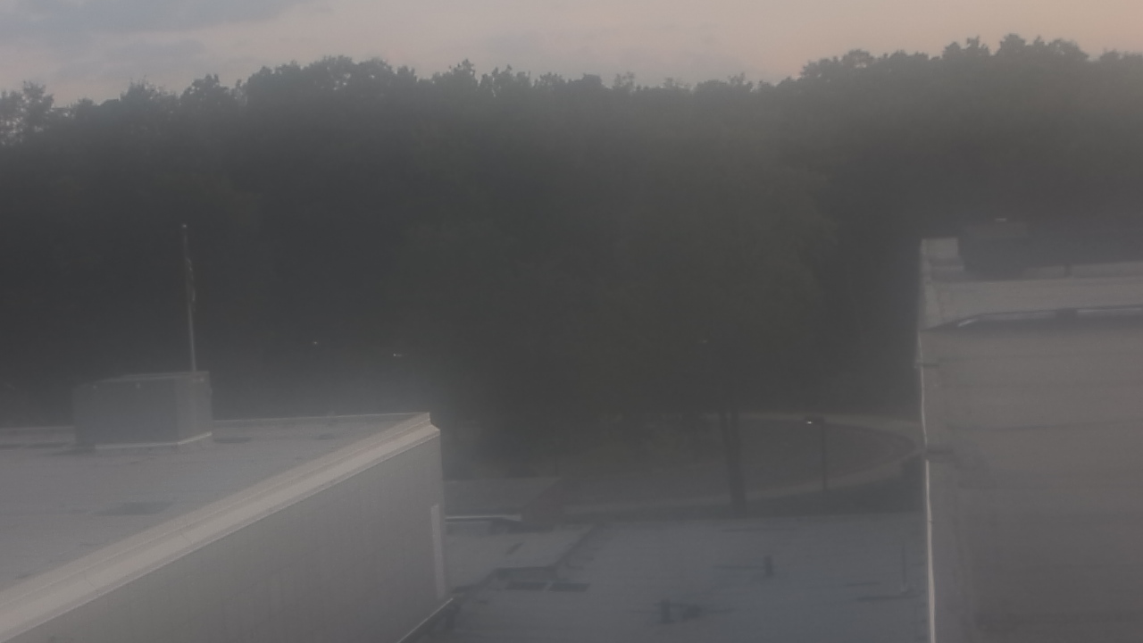 Thumbnail for current weather camera view from Dag Hammarskjold MS in Wallingford, Connecticut