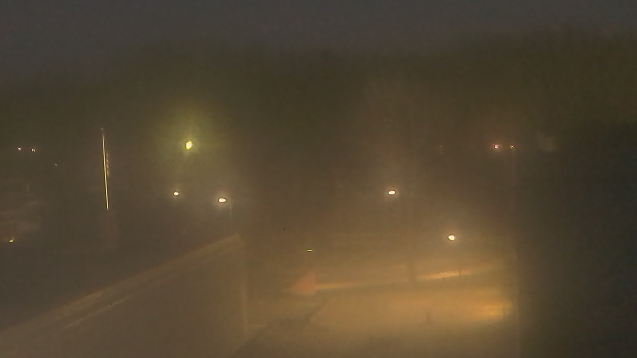 Thumbnail for current weather camera view from Dag Hammarskjold MS in Wallingford, Connecticut