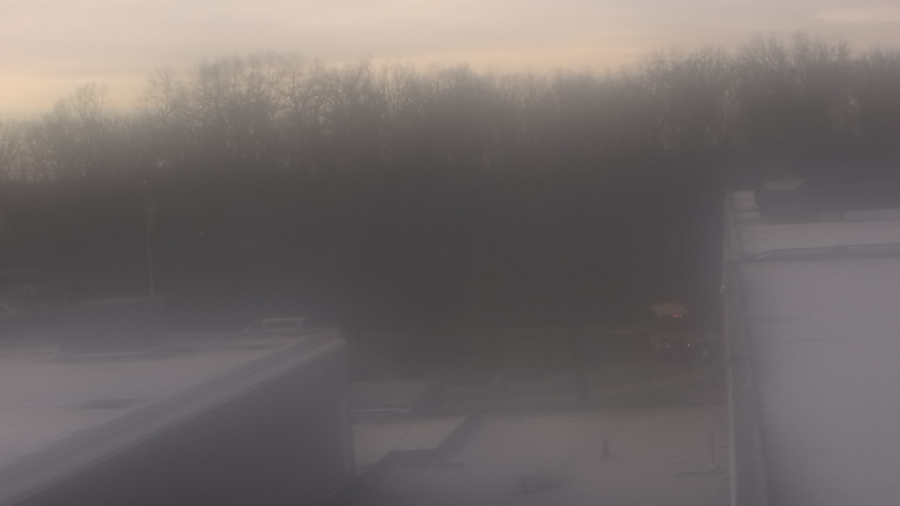 Thumbnail for current weather camera view from Dag Hammarskjold MS in Wallingford, Connecticut
