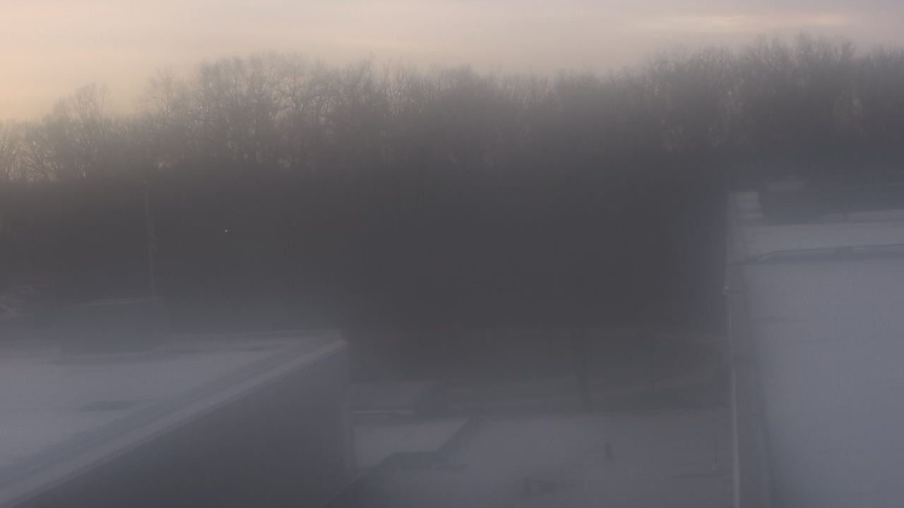 Thumbnail for current weather camera view from Dag Hammarskjold MS in Wallingford, Connecticut