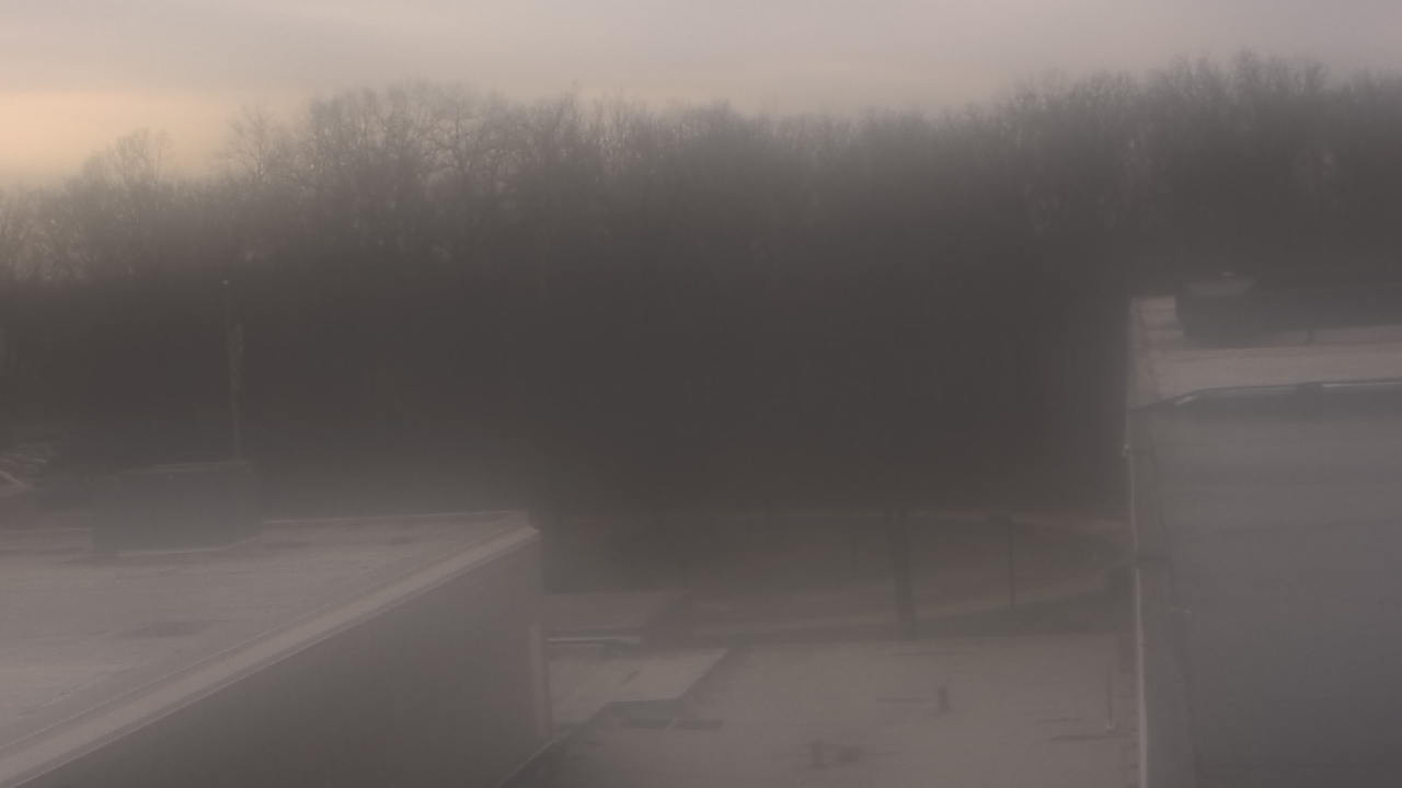 Thumbnail for current weather camera view from Dag Hammarskjold MS in Wallingford, Connecticut