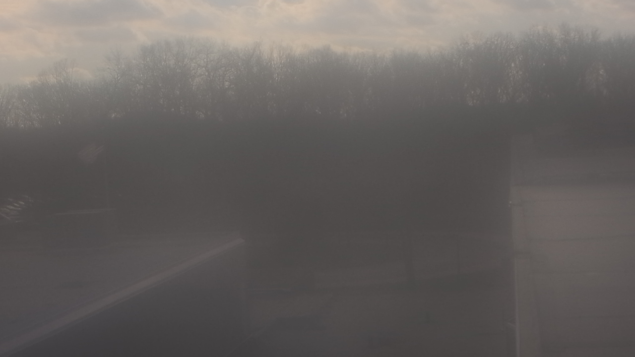 Thumbnail for current weather camera view from Dag Hammarskjold MS in Wallingford, Connecticut