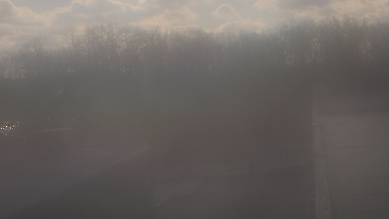 Thumbnail for current weather camera view from Dag Hammarskjold MS in Wallingford, Connecticut