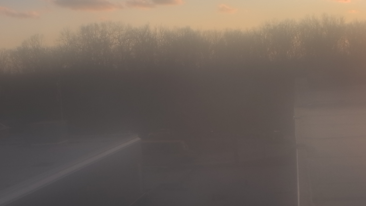 Thumbnail for current weather camera view from Dag Hammarskjold MS in Wallingford, Connecticut