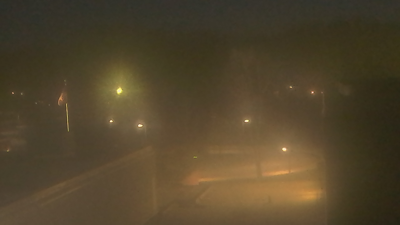 Thumbnail for current weather camera view from Dag Hammarskjold MS in Wallingford, Connecticut