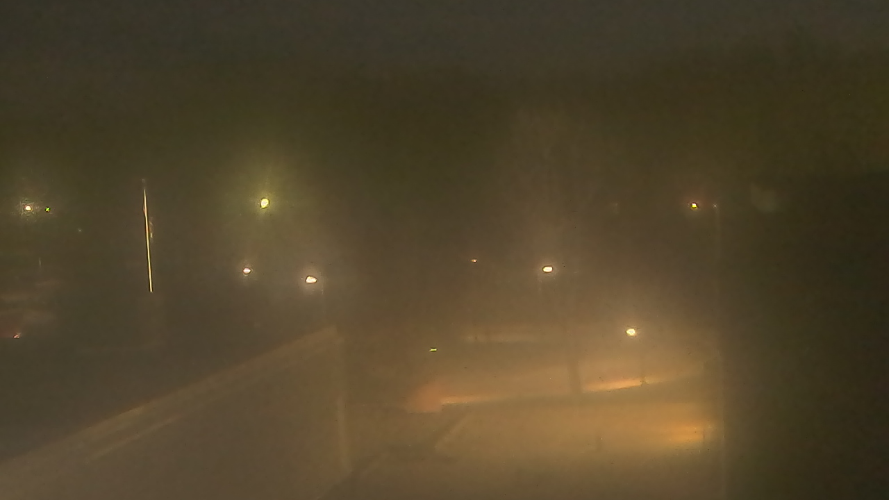 Thumbnail for current weather camera view from Dag Hammarskjold MS in Wallingford, Connecticut