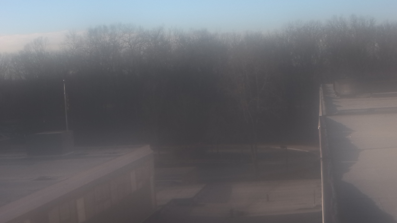 Thumbnail for current weather camera view from Dag Hammarskjold MS in Wallingford, Connecticut