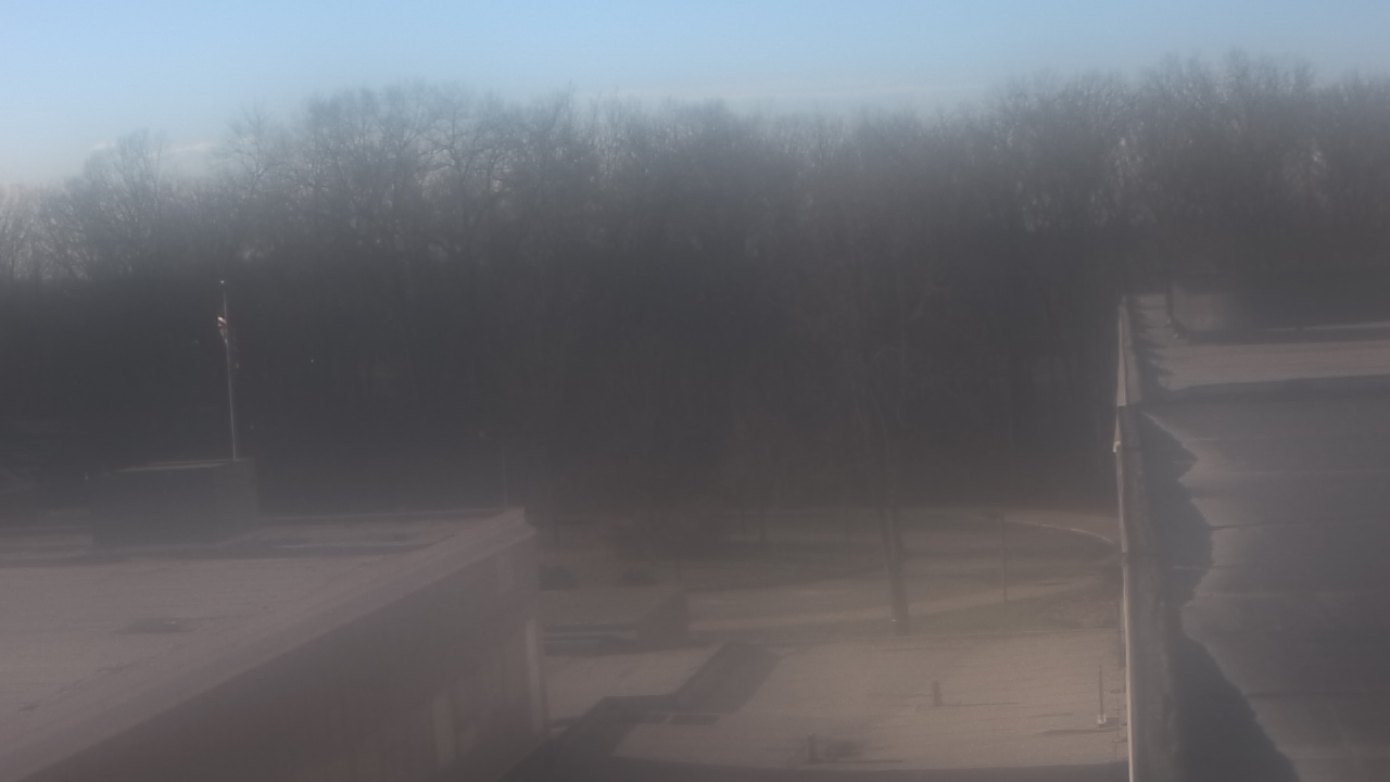 Thumbnail for current weather camera view from Dag Hammarskjold MS in Wallingford, Connecticut