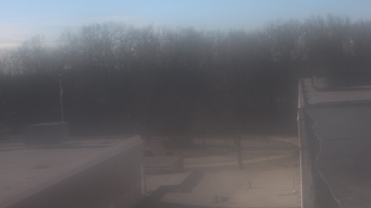 Thumbnail for current weather camera view from Dag Hammarskjold MS in Wallingford, Connecticut
