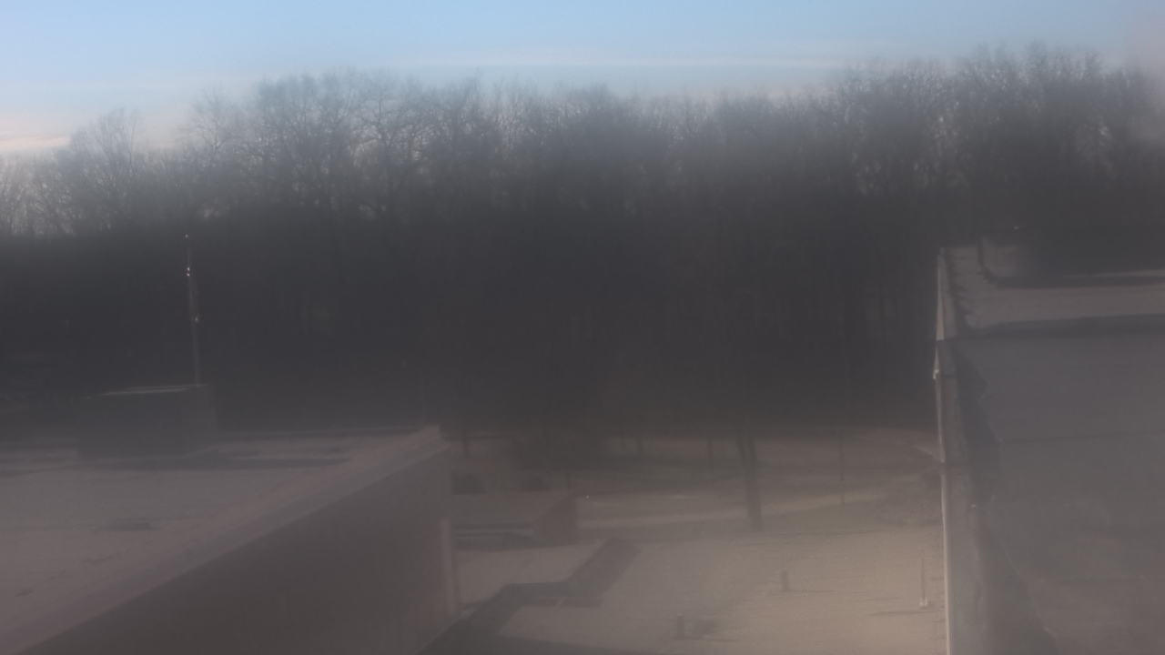 Thumbnail for current weather camera view from Dag Hammarskjold MS in Wallingford, Connecticut