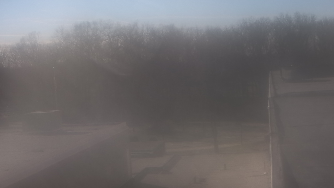 Thumbnail for current weather camera view from Dag Hammarskjold MS in Wallingford, Connecticut