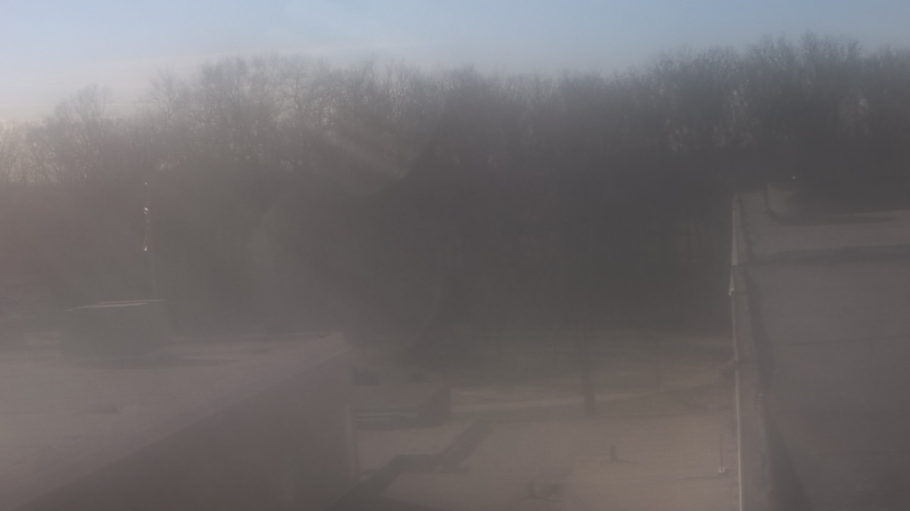 Thumbnail for current weather camera view from Dag Hammarskjold MS in Wallingford, Connecticut