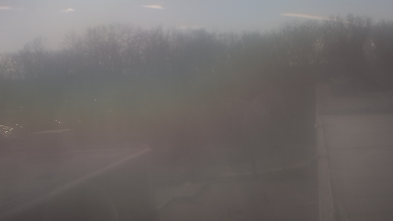 Thumbnail for current weather camera view from Dag Hammarskjold MS in Wallingford, Connecticut