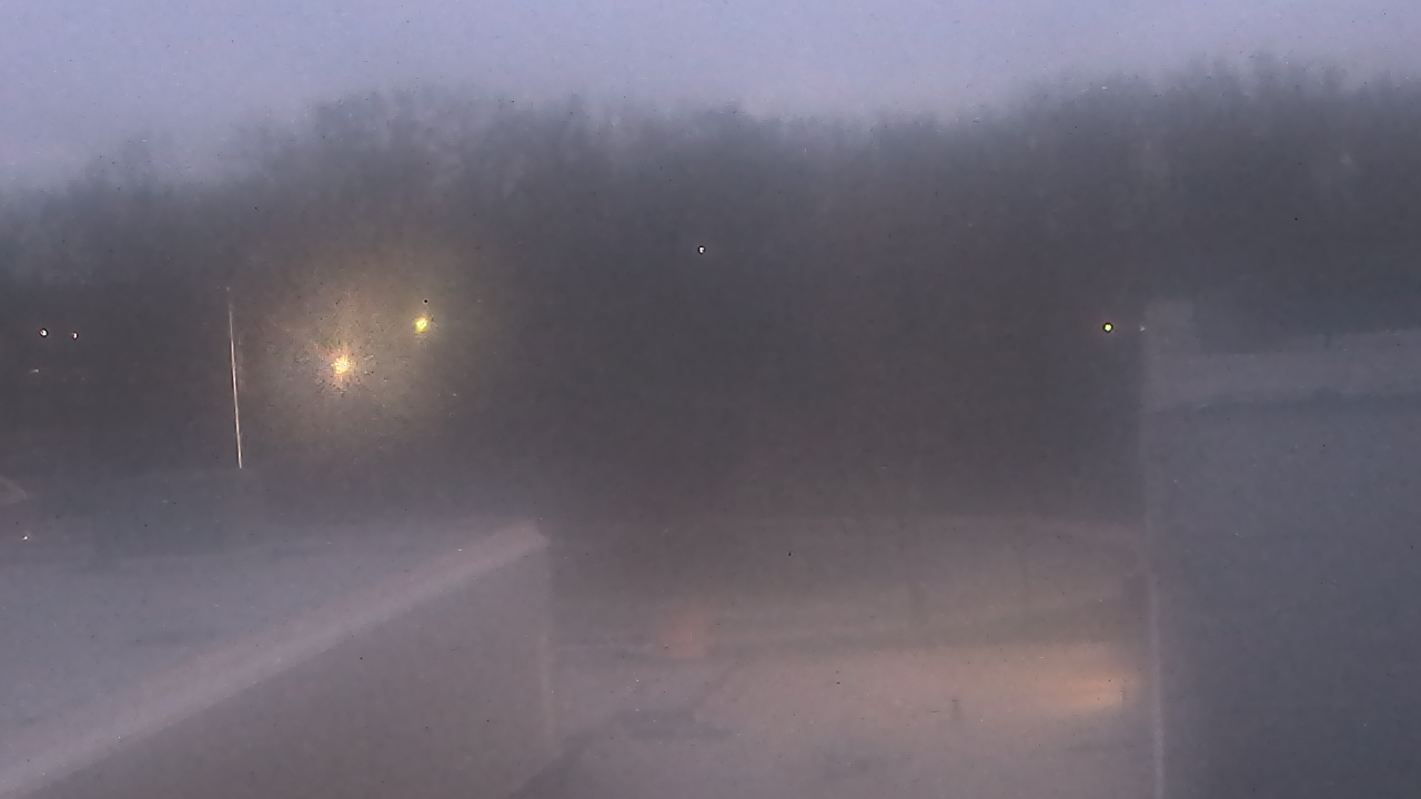 Thumbnail for current weather camera view from Dag Hammarskjold MS in Wallingford, Connecticut