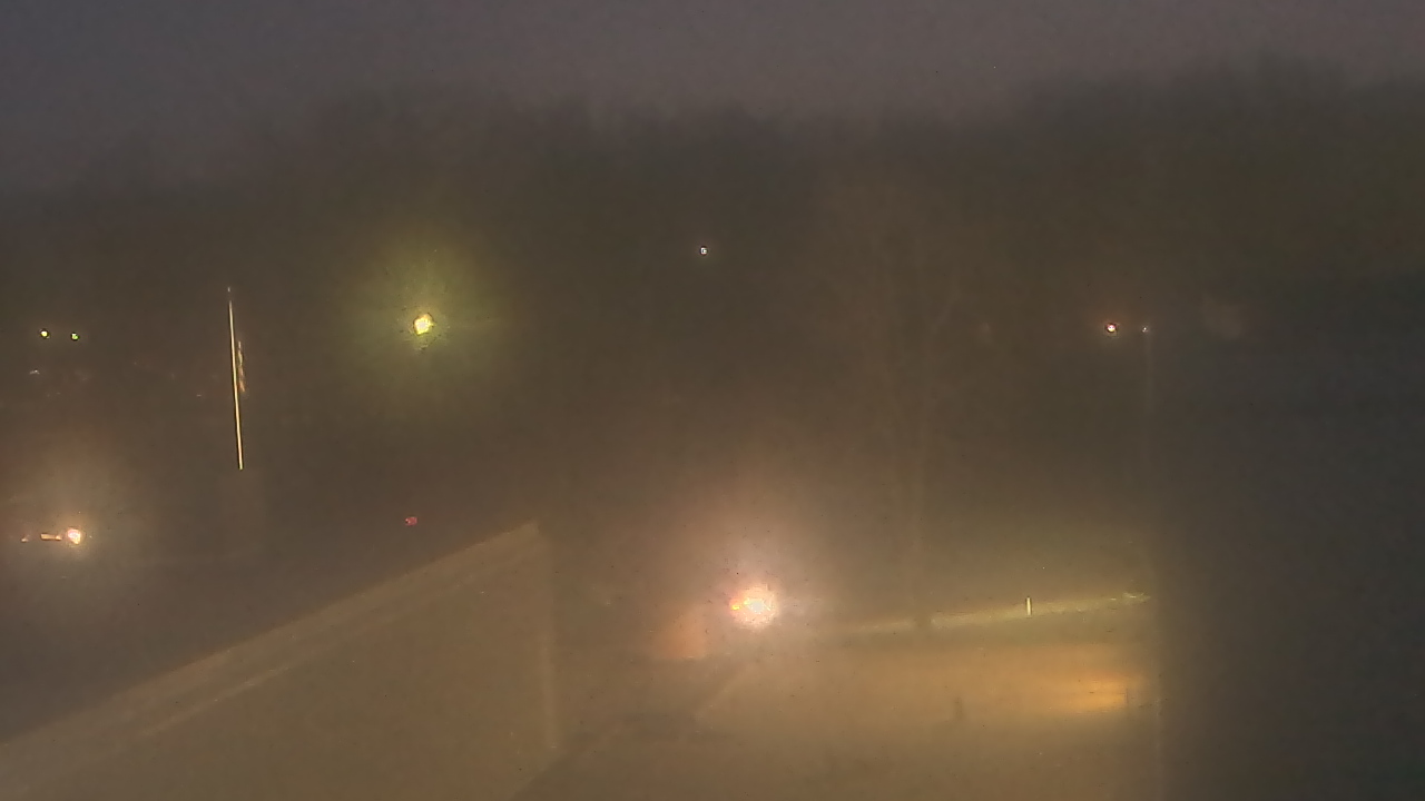 Thumbnail for current weather camera view from Dag Hammarskjold MS in Wallingford, Connecticut