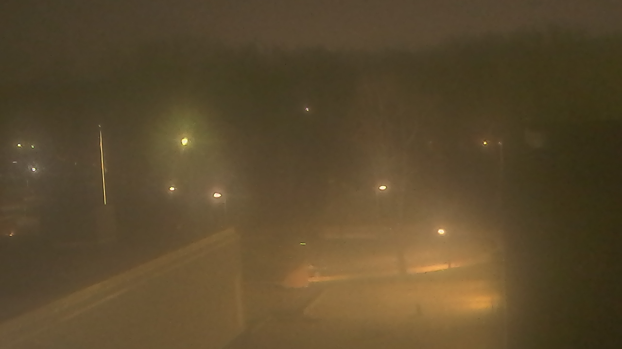 Thumbnail for current weather camera view from Dag Hammarskjold MS in Wallingford, Connecticut