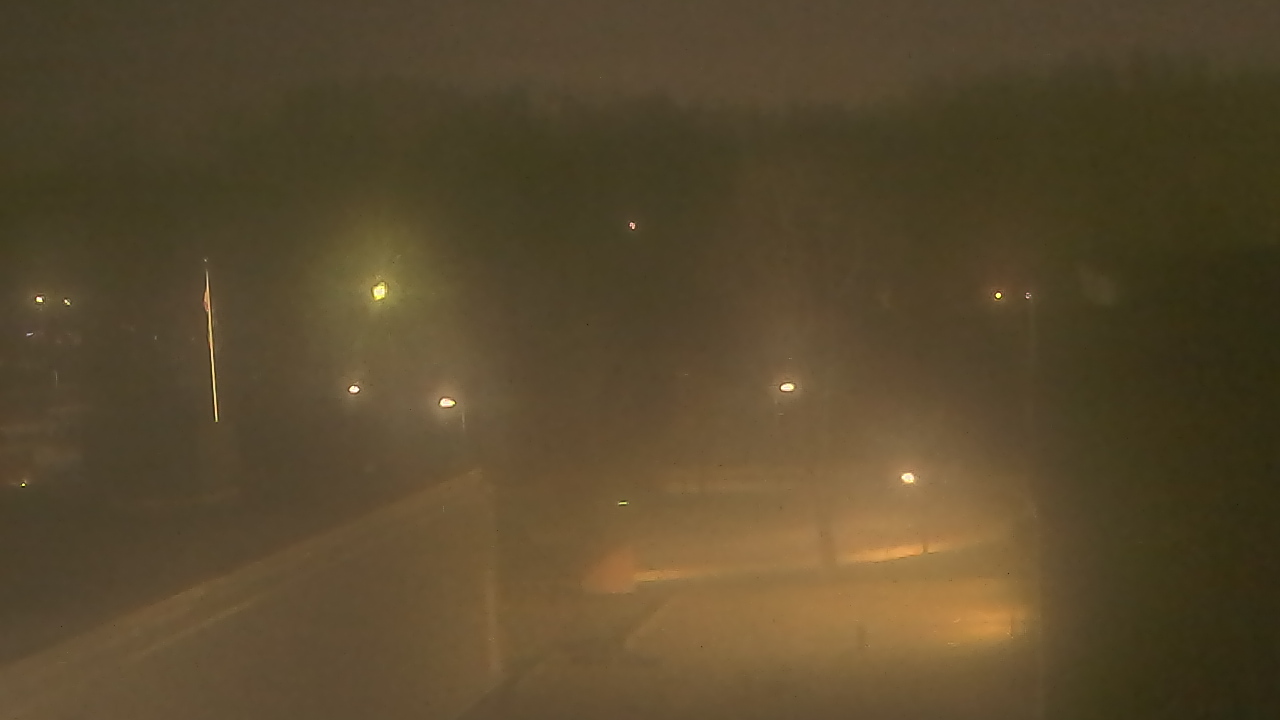 Thumbnail for current weather camera view from Dag Hammarskjold MS in Wallingford, Connecticut