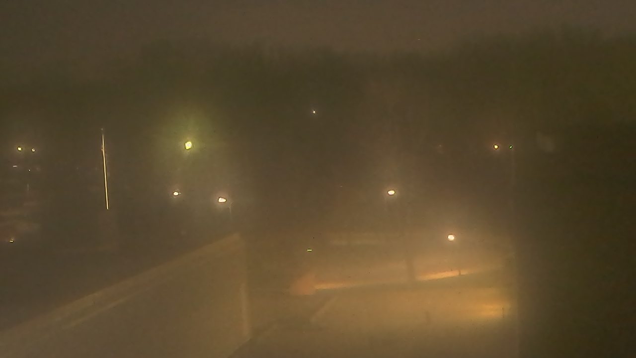 Thumbnail for current weather camera view from Dag Hammarskjold MS in Wallingford, Connecticut