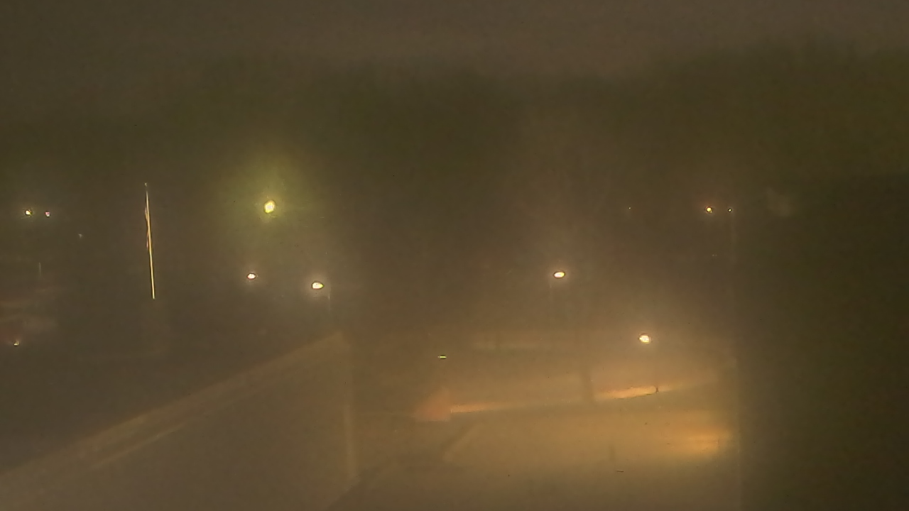 Thumbnail for current weather camera view from Dag Hammarskjold MS in Wallingford, Connecticut