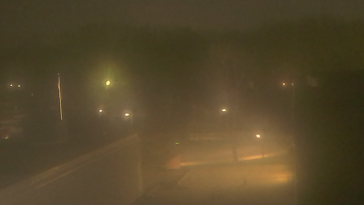 Thumbnail for current weather camera view from Dag Hammarskjold MS in Wallingford, Connecticut