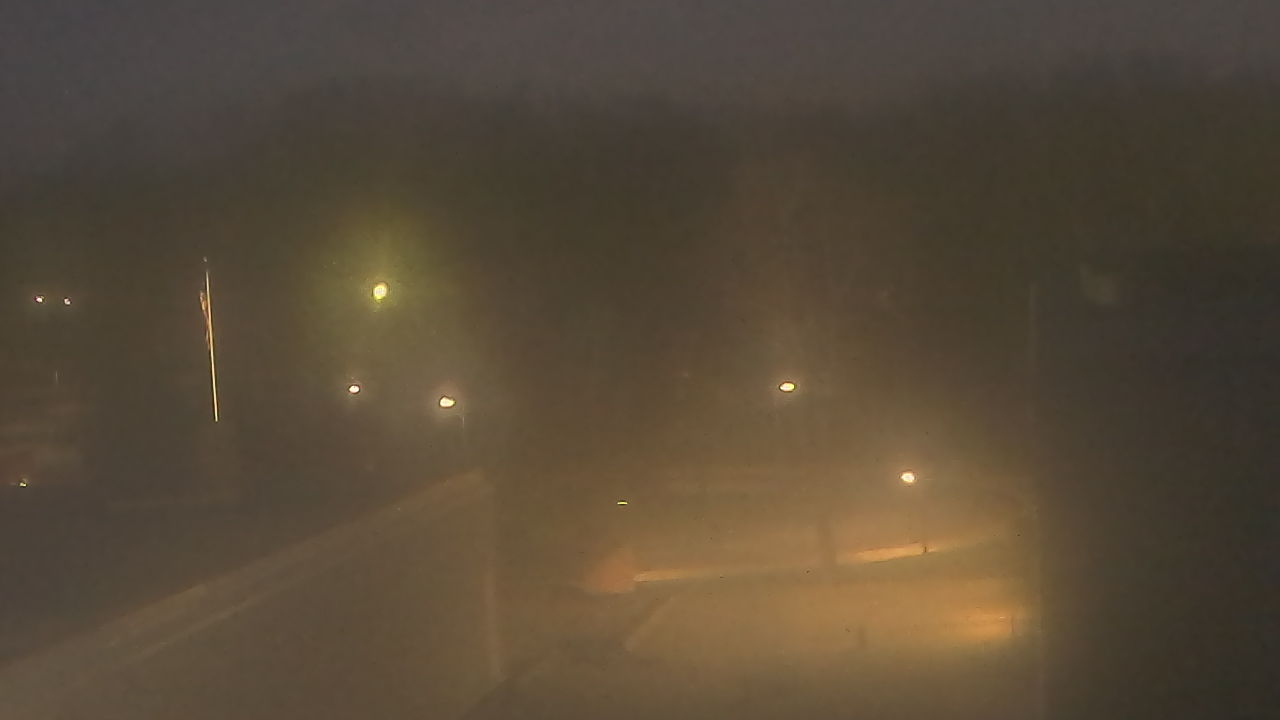 Thumbnail for current weather camera view from Dag Hammarskjold MS in Wallingford, Connecticut
