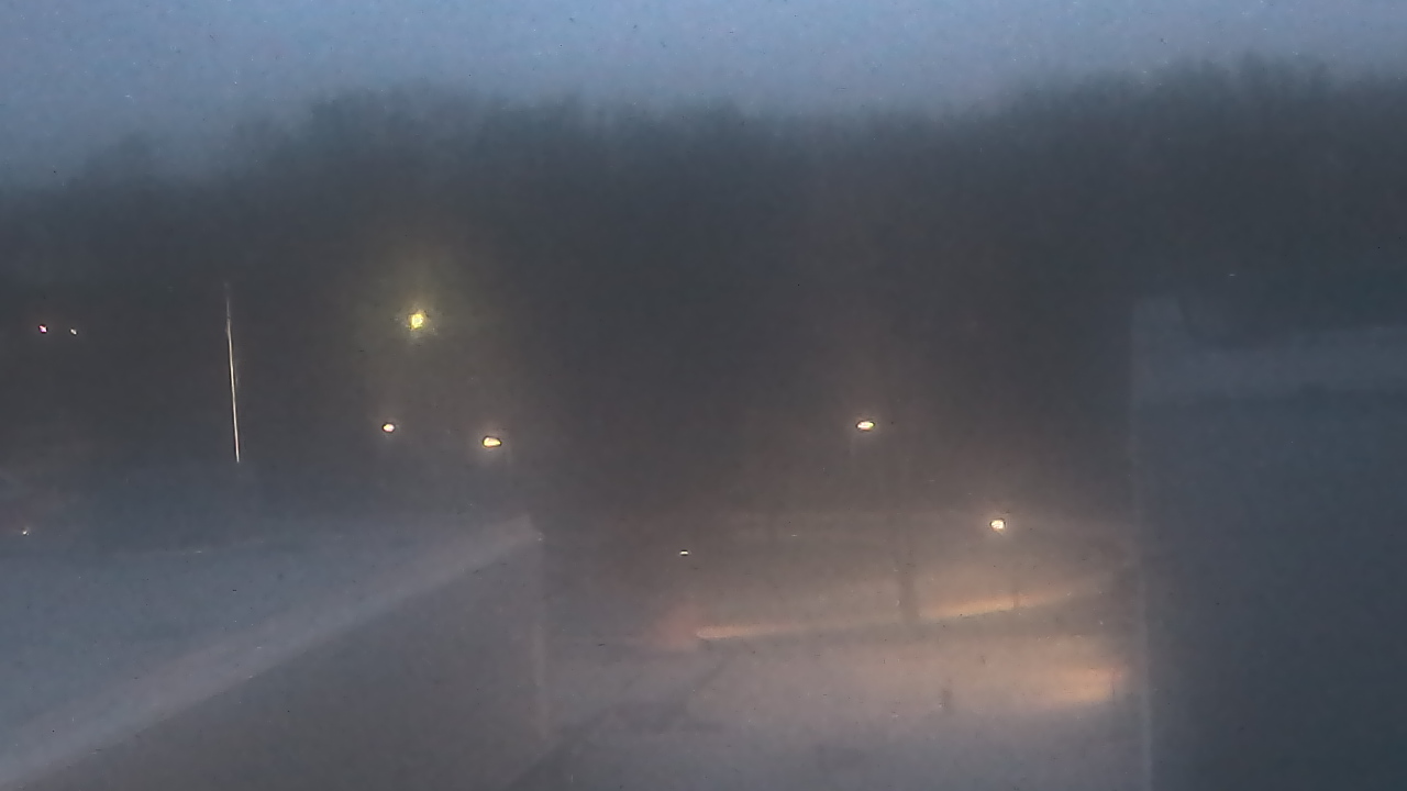 Thumbnail for current weather camera view from Dag Hammarskjold MS in Wallingford, Connecticut