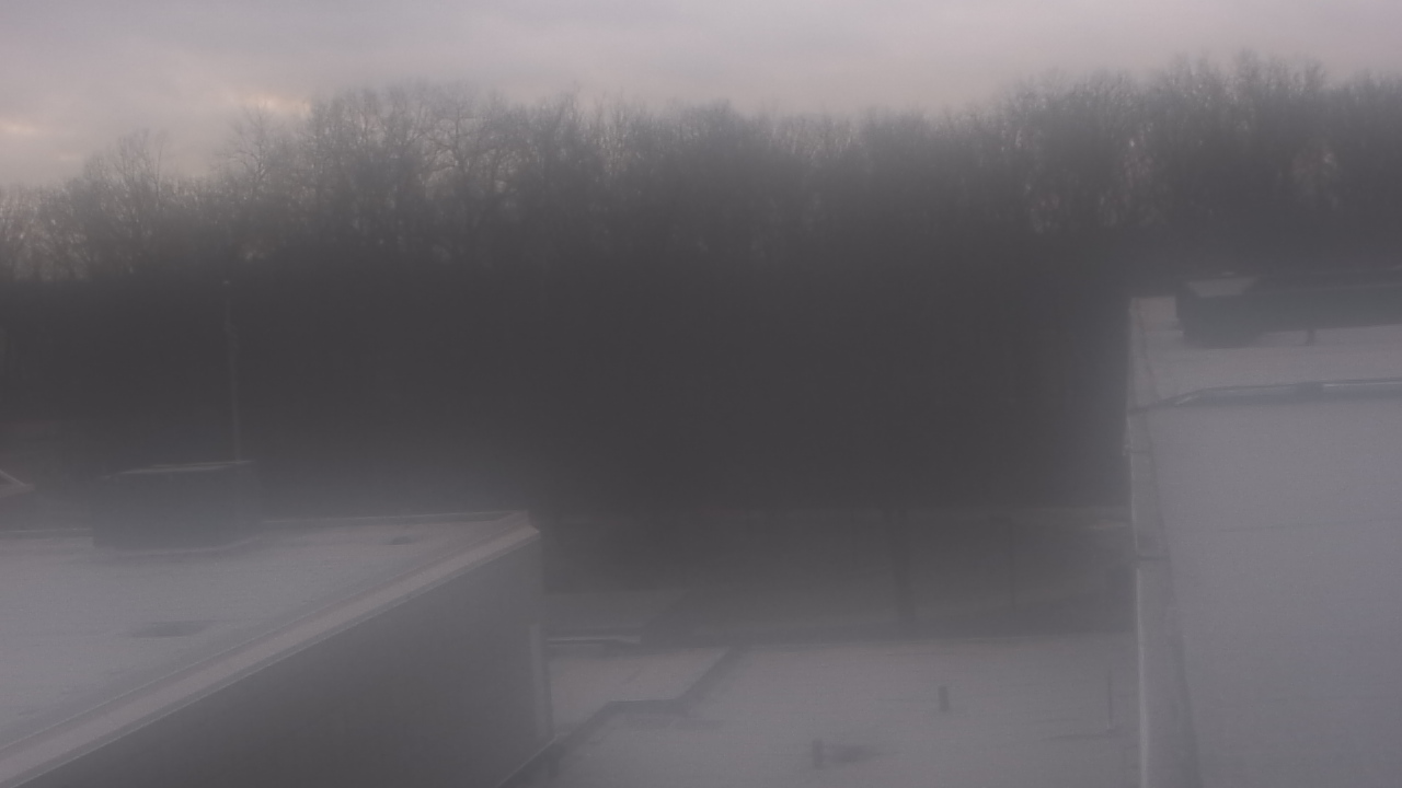Thumbnail for current weather camera view from Dag Hammarskjold MS in Wallingford, Connecticut
