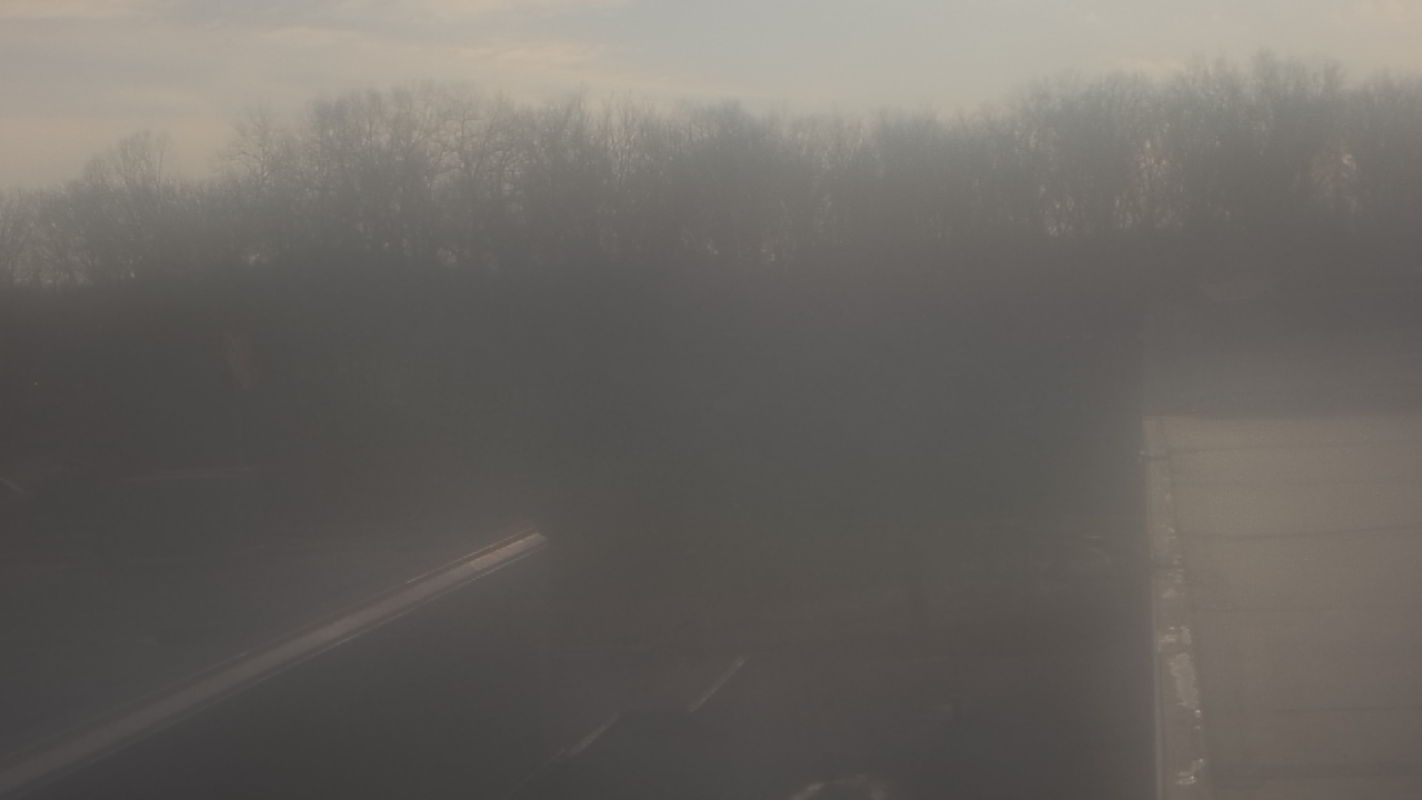 Thumbnail for current weather camera view from Dag Hammarskjold MS in Wallingford, Connecticut