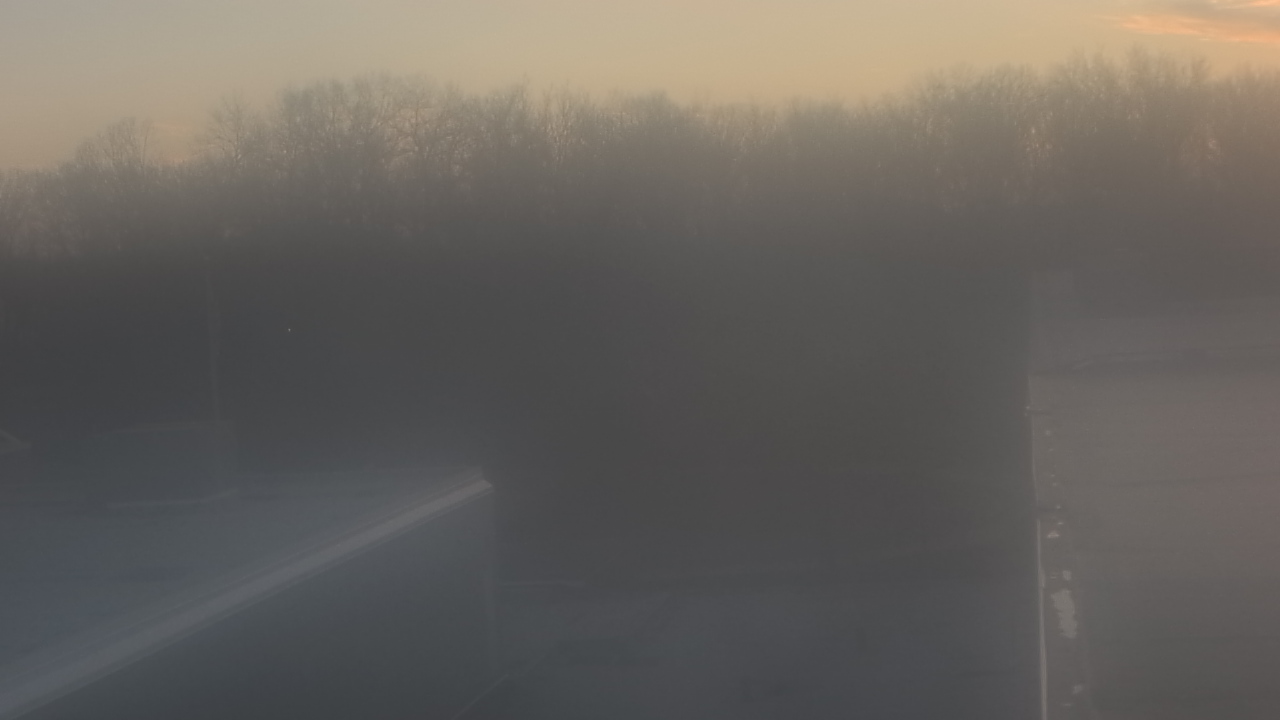 Thumbnail for current weather camera view from Dag Hammarskjold MS in Wallingford, Connecticut