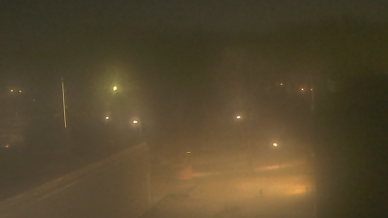 Thumbnail for current weather camera view from Dag Hammarskjold MS in Wallingford, Connecticut