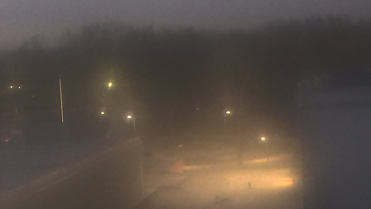 Thumbnail for current weather camera view from Dag Hammarskjold MS in Wallingford, Connecticut