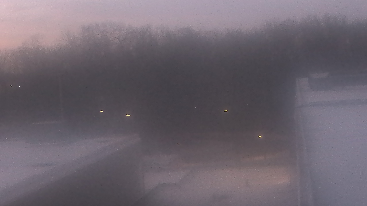 Thumbnail for current weather camera view from Dag Hammarskjold MS in Wallingford, Connecticut