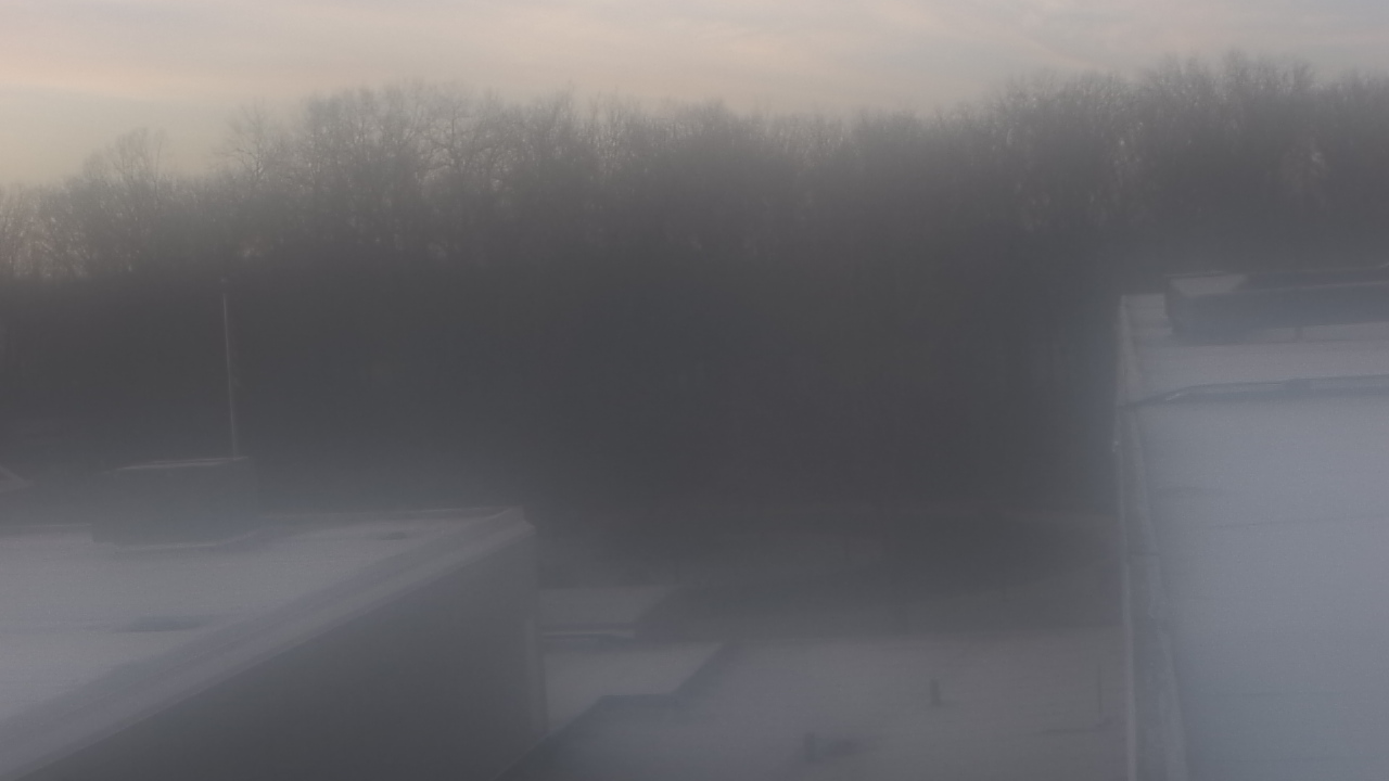 Thumbnail for current weather camera view from Dag Hammarskjold MS in Wallingford, Connecticut