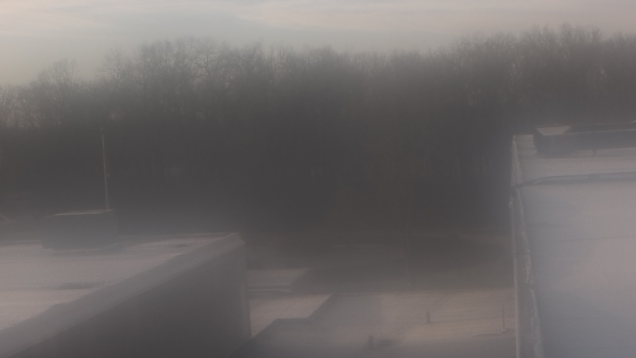 Thumbnail for current weather camera view from Dag Hammarskjold MS in Wallingford, Connecticut