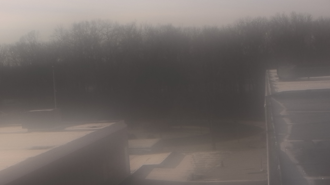 Thumbnail for current weather camera view from Dag Hammarskjold MS in Wallingford, Connecticut