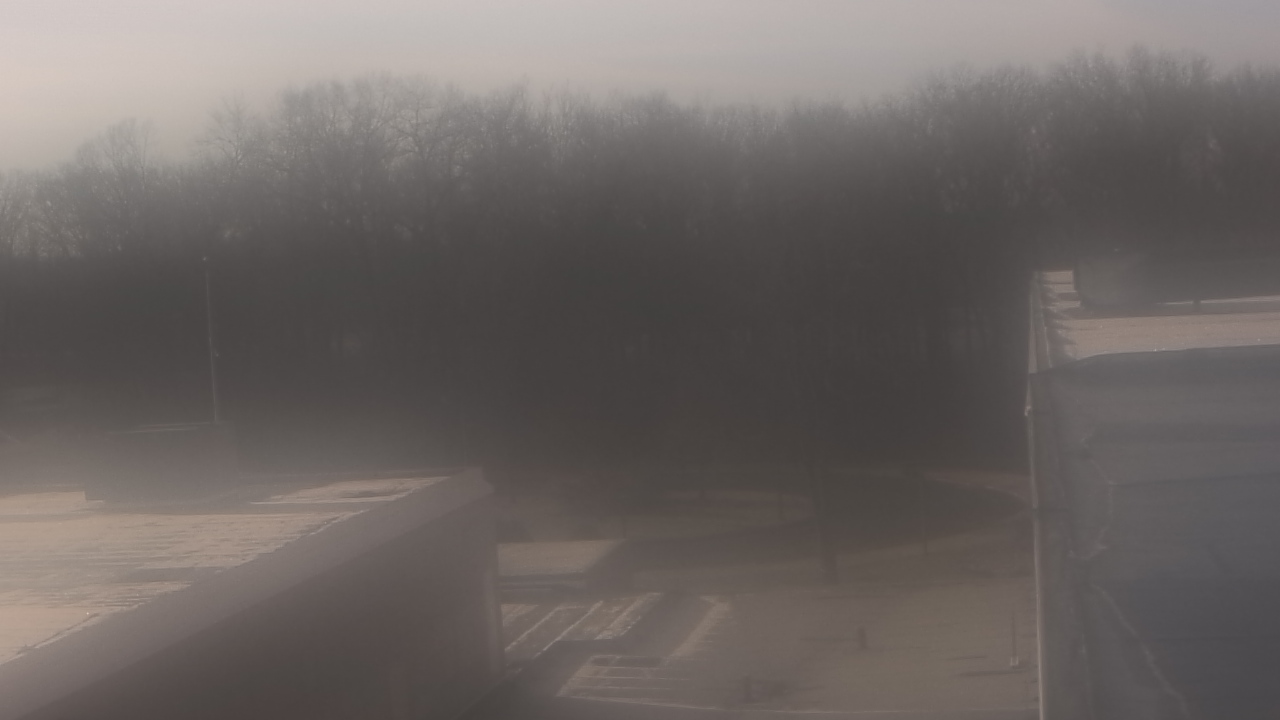 Thumbnail for current weather camera view from Dag Hammarskjold MS in Wallingford, Connecticut