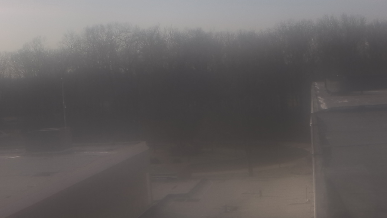 Thumbnail for current weather camera view from Dag Hammarskjold MS in Wallingford, Connecticut