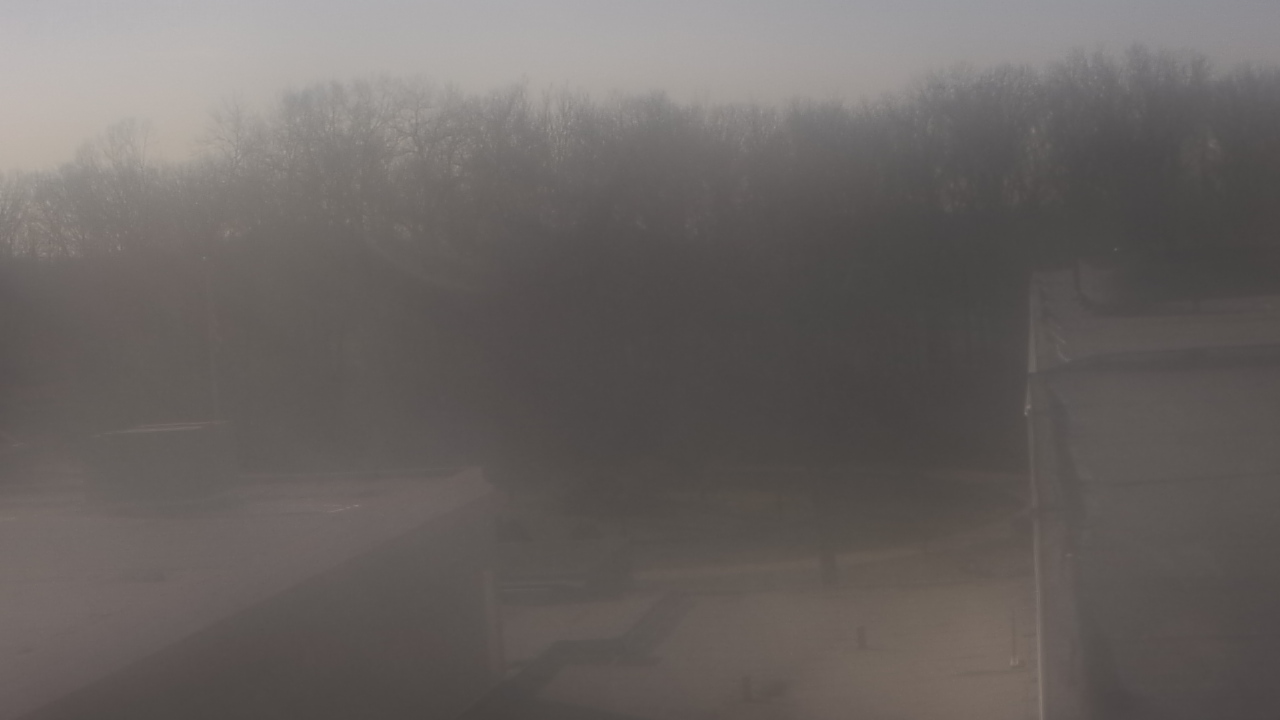 Thumbnail for current weather camera view from Dag Hammarskjold MS in Wallingford, Connecticut