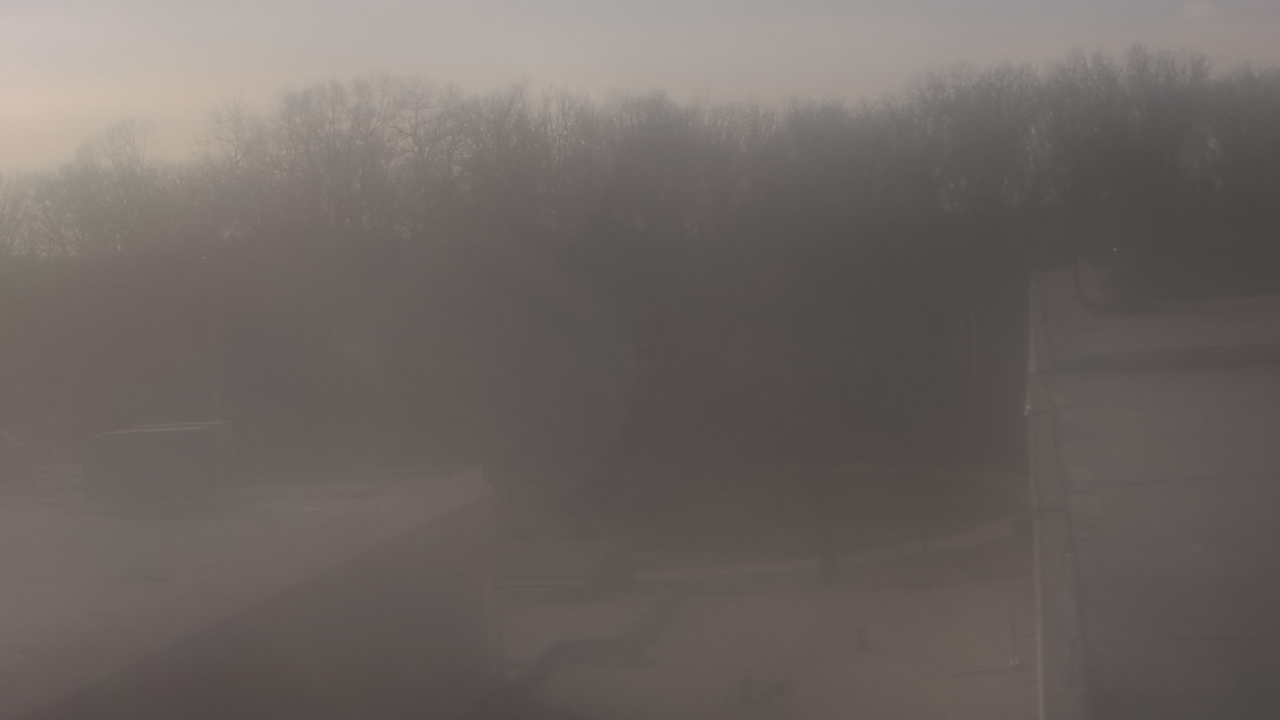 Thumbnail for current weather camera view from Dag Hammarskjold MS in Wallingford, Connecticut