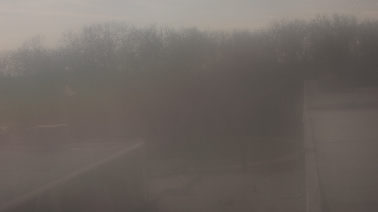 Thumbnail for current weather camera view from Dag Hammarskjold MS in Wallingford, Connecticut