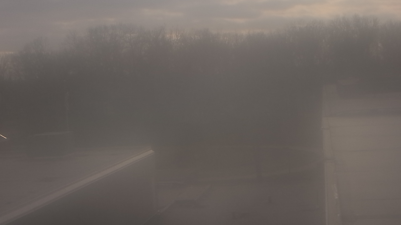 Thumbnail for current weather camera view from Dag Hammarskjold MS in Wallingford, Connecticut