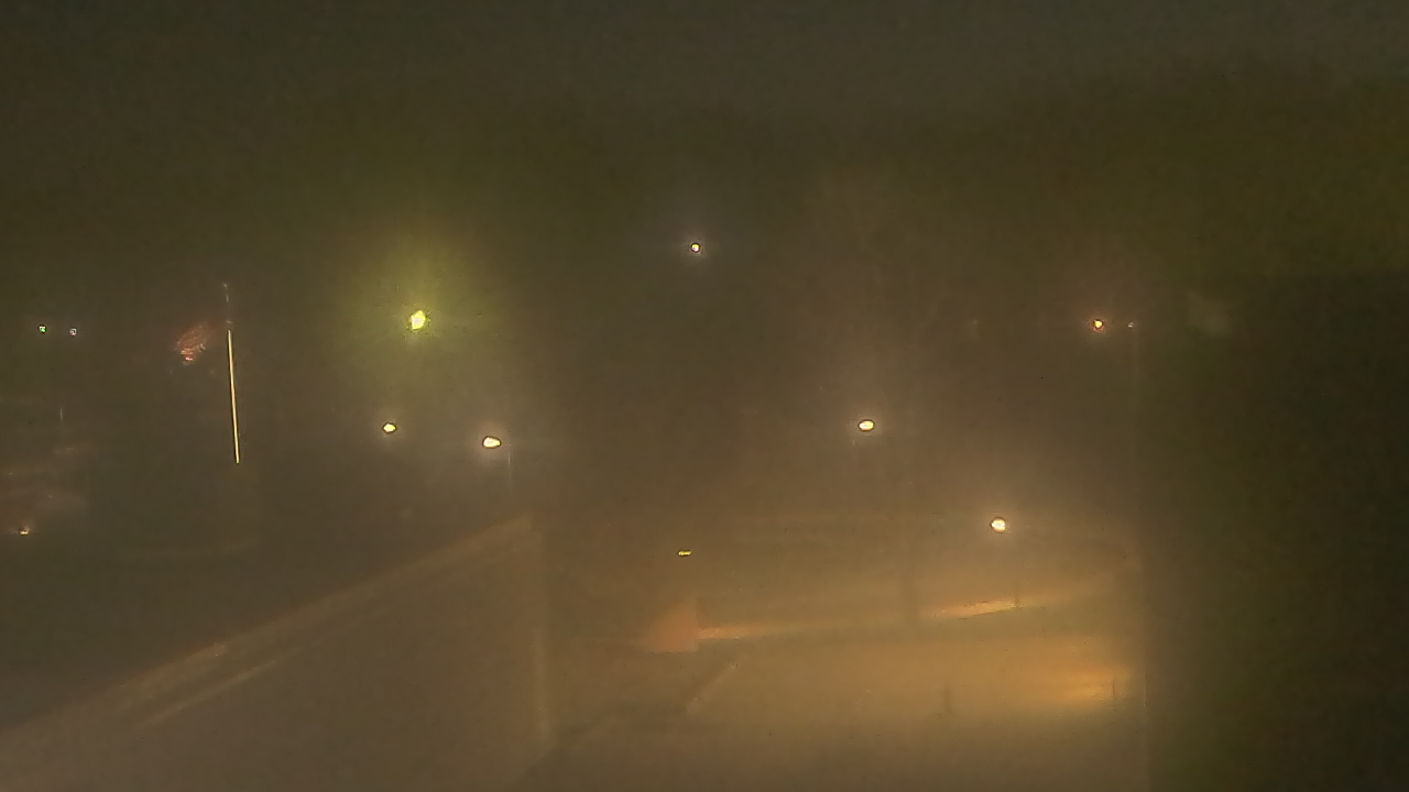 Thumbnail for current weather camera view from Dag Hammarskjold MS in Wallingford, Connecticut